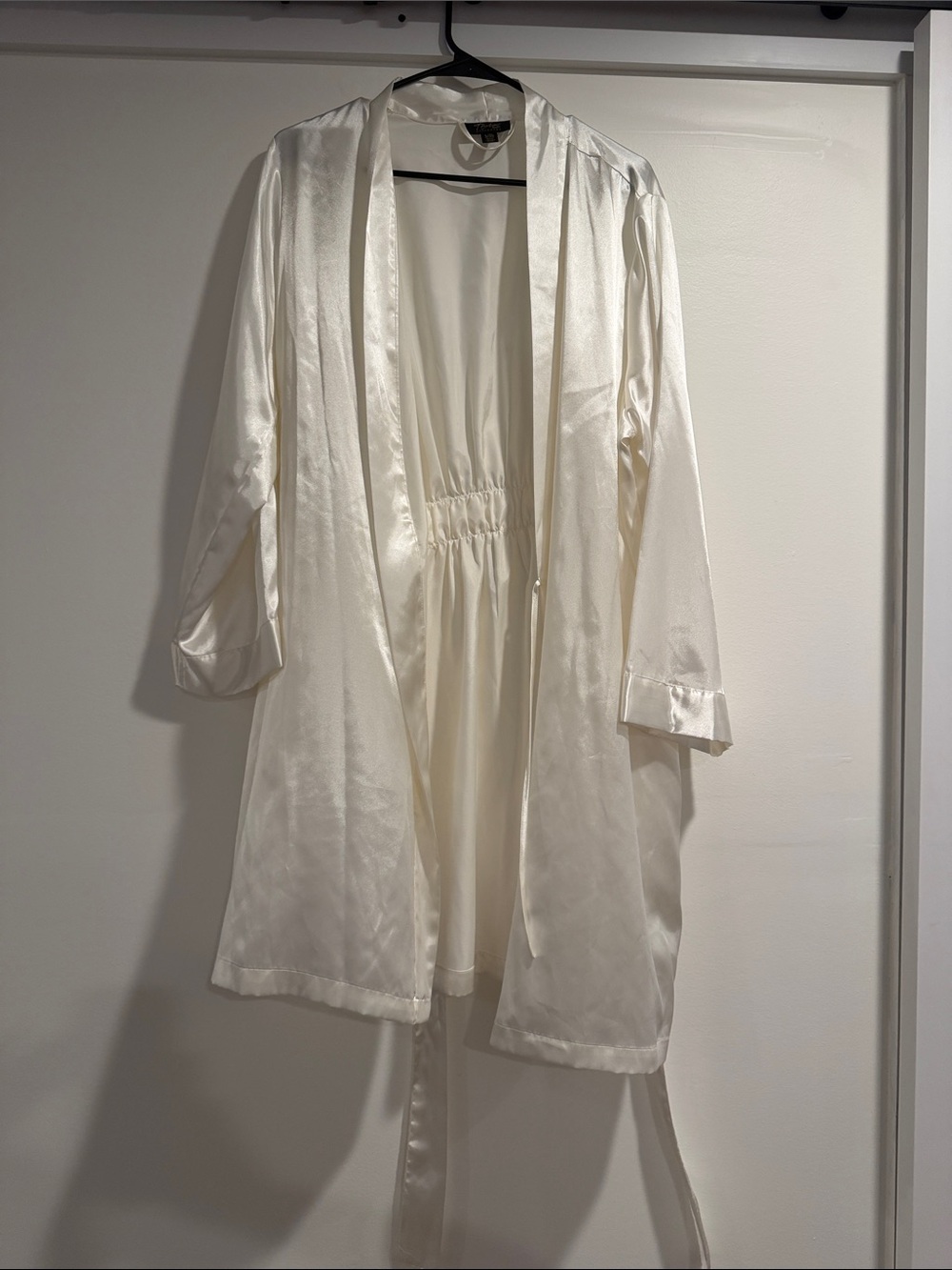 Thalia Sodi Ivory Satin Robe